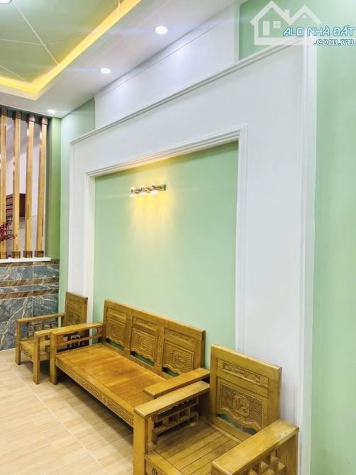 Nhà sổ riêng P. Lái Thiêu giá 2.45 tỷ bao sang tên. - 1