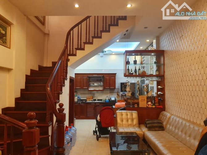 NHỈNH 5 TỶ – NHÀ 5 TẦNG DÂN XÂY TUYỆT ĐẸP – TRUNG TÂM NGUYỄN TRÃI – VĂN QUÁN – HÀ ĐÔNG - 1
