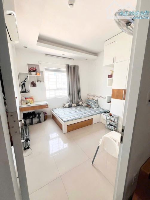 BÁN CĂN GÓC CT6 VĨNH ĐIỀM TRUNG, 3PN, TẦNG 4, 68M2, GIÁ 2 TỶ 450. CN23.8 - 1