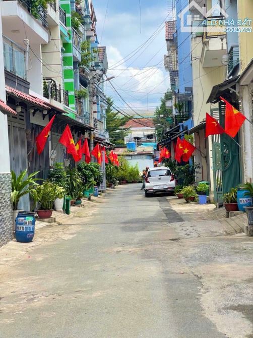 BÁN ĐẤT THẠNH XUÂN QUẬN 12 - 5.5m X 16m FULL THỔ CƯ HẺM XE TẢI - GẦN HÀ HUY GIÁP - 3 TỈ - 1