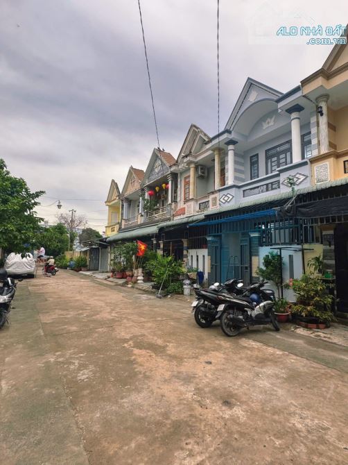NHÀ 3PN FULL THỔ CƯ – ĐƯỜNG 7M VỈA HÈ – GẦN CHỢ TÂN LONG, GIÁ CHỈ 3.7 TỶ - 1