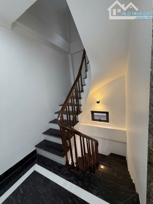 Bán nhà 6 tầng phố Bồ Đề gần Nguyễn Văn Cừ, gần cầu Chương Dương. Ô tô đỗ cửa. Giá 14.6 tỷ - 1