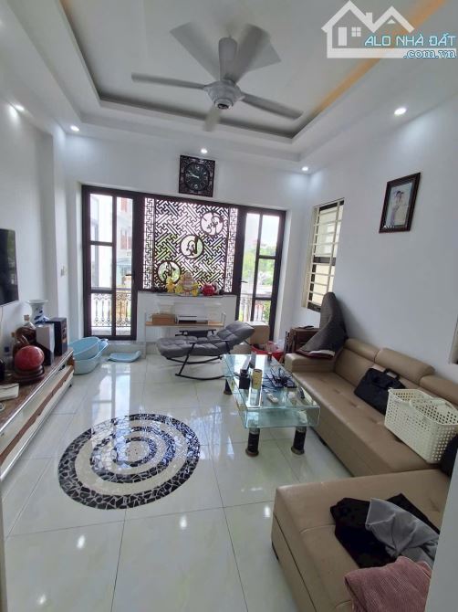 🎬 Bán nhà 41m2 xây độc lập lô góc _ view Biệt Thự Vườn Hồng - 1