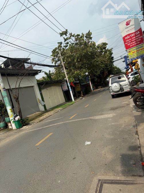 Biệt Thự 4 tầng Mặt tiền đường HIỆP THÀNH 13 phường HT Q12 dt 333m2 (6,9mx49m) Đường 12m - 12