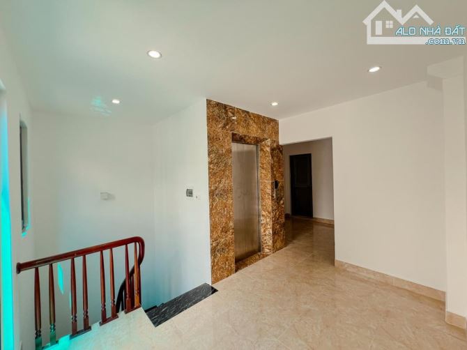 NHÀ NGÕ 2 ĐƯỜNG HOÀNG LIỆT. LINH ĐÀM. 60M2 - 5 TẦNG. THANG MÁY. Ô TÔ ĐỖ CỬA.