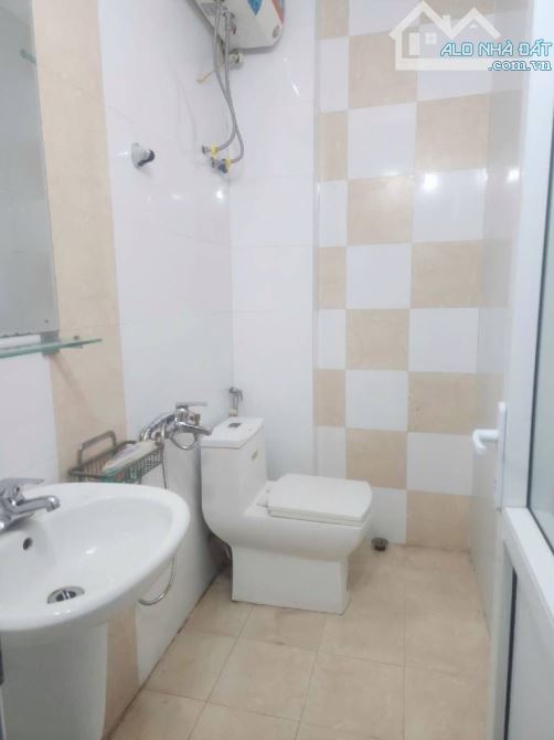 Bán nhà Vĩnh Hưng. Lô góc - phân lô - Ô tô ngủ trong nhà. Hàng xóm Dương Văn Bé - 12