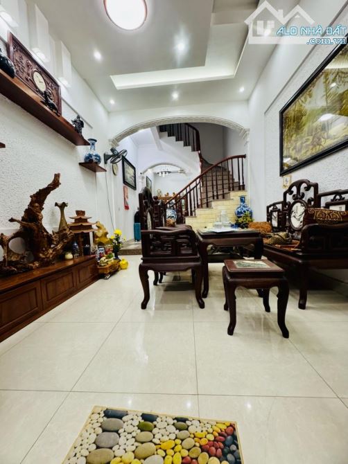 NHÀ ĐẸP Ở NGAY - TRẦN CUNG CẦU GIẤY, 56m 4T, MT 4m, DÂN XÂY CỰC ĐẸP, NGÕ NÔNG, GIÁ 10.5TỶ - 13