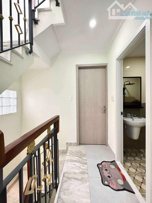 Trung tâm Q3, chủ nhà qua Mỹ định cư. Vài ebước ra phố Nguyễn Đình Chiểu. 50m2. Nhỉnh 8 tỷ - 13