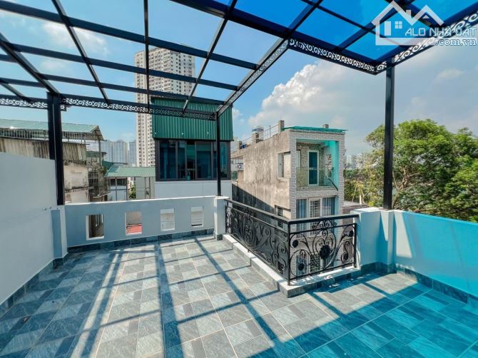 NHÀ NGÕ 2 ĐƯỜNG HOÀNG LIỆT. LINH ĐÀM. 60M2 - 5 TẦNG. THANG MÁY. Ô TÔ ĐỖ CỬA.