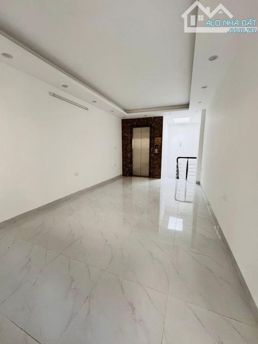 BÁN NHÀ XUÂN THUỶ 33m2x6T giá chỉ 10.6 tỷ-GẦN ÔTÔ TRÁNH-NGÕ THÔNG RỘNG NÔNG-THANG MÁY - 13