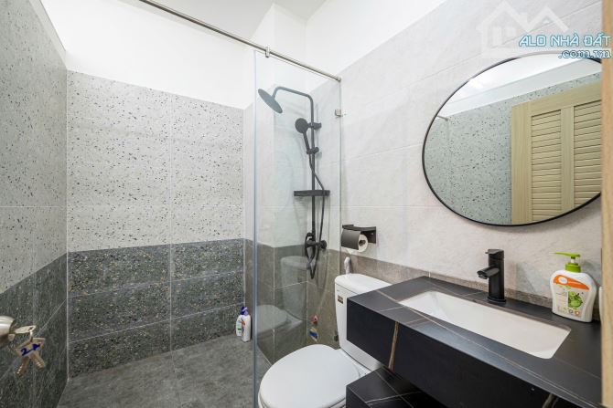 Căn hộ mới - giá hợp lý, bancol đón nắng, gần Đại học UEH, đại học Hoa Sen, quận 3 - 14