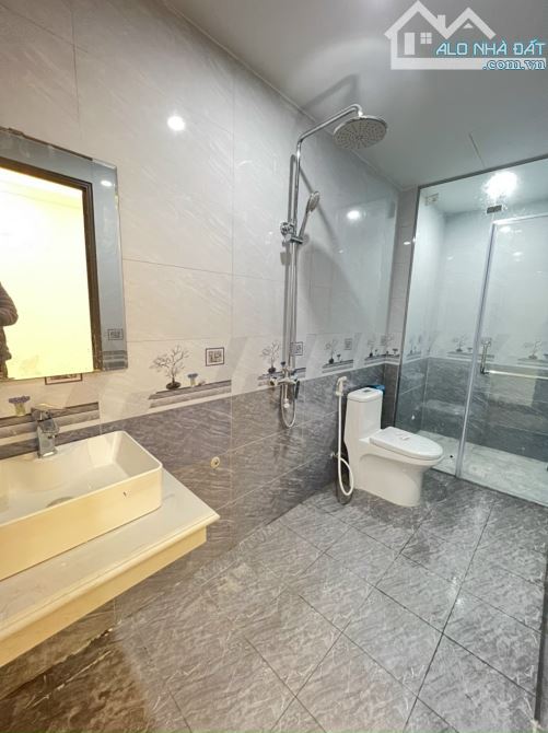 Bán nhà riêng tại Kim Hoàng, 5.1 tỷ, 32m2, 3PN + 4WC + 5 tầng, chính chủ giá cực chất - 2