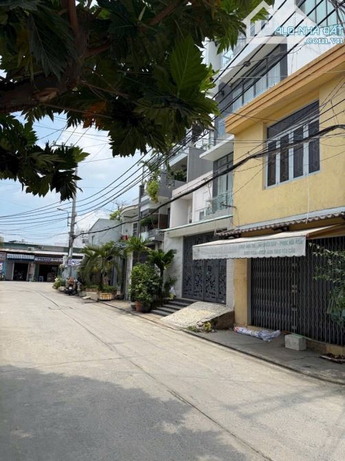 🔥BÁN GẤP CĂN GÓC HIẾM 2MT XE TẢI - SÁT MT HUỲNH TẤN PHÁT - 80m2 - NGANG 5m - 5PN - SHR - 2