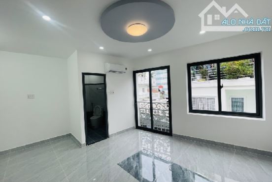 Vị trí đẹp HXH lô góc nhà mới xây Trần Quang Diệu quận 3 - 2