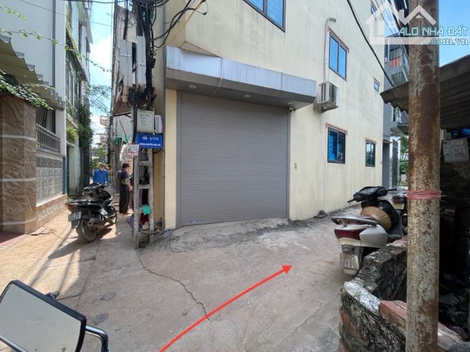 Đất Phú Diễn - 60m2 - mặt tiền : 4,6m - ngõ nông - vị trí đẹp - 2