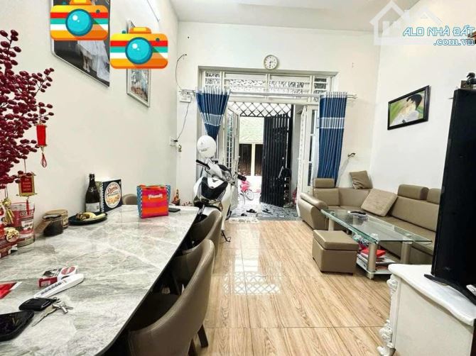 Bán nhà Gò Vấp, gần hẻm xe hơi Dương Quảng Hàm, gần Emart, 50.M², chỉ 4.6 tỷ TL - 2