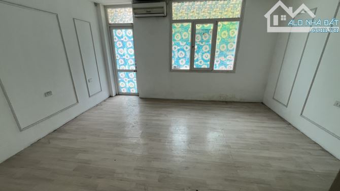 cần bán nhà - mỗ lao hà đông .dt 85m - 2