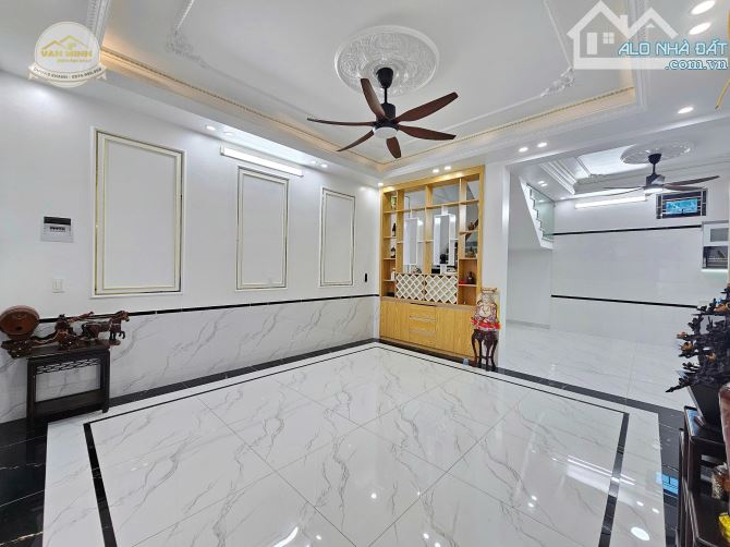 Chính chủ bán nhà độc lập Trần Nguyên Hãn. 64m2 3 ngủ khép kín - 2
