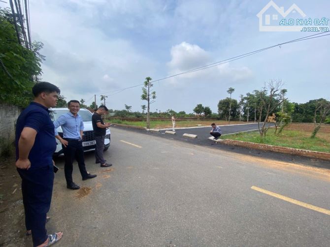 Phân Lô Hạ Bằng Phú Cát Vai réo -Giáp Tái Định Cư Khu Công Nghệ Cao DT:90m chỉ hơn 30tr/m2 - 2