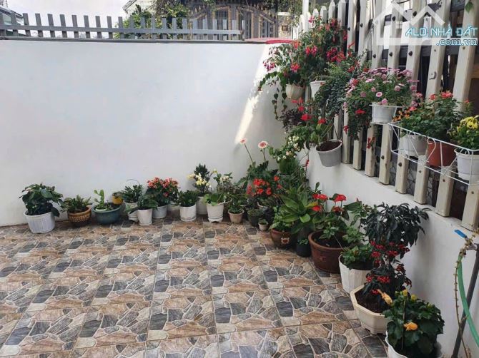 BÁN NHÀ SỔ RIÊNG MẶT TIỀN ĐƯỜNG NHỰA NGÔ THÌ NHẬM, P. XUÂN HƯƠNG - 2