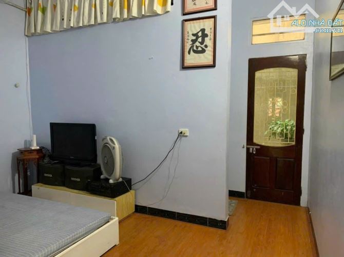 Bán nhà 3 tầng chắc chắn sạch sẽ mặt phố nguyễn đình chiểu, hải dương - 2