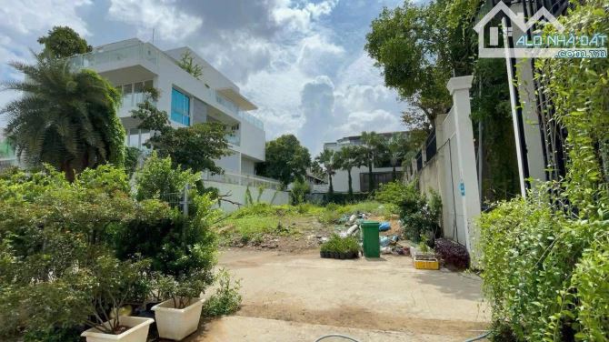 Khu EDEN - 117 Nguyễn Văn Hưởng, DT 15x27, công nhận 405m2, 135 tỷ - 2