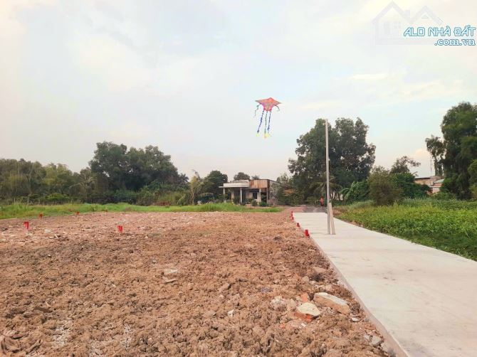 Hàng Thơm, 78m2 đất thổ cư 5.6 x 14m, KDC Điền Dơi, 969tr - 2