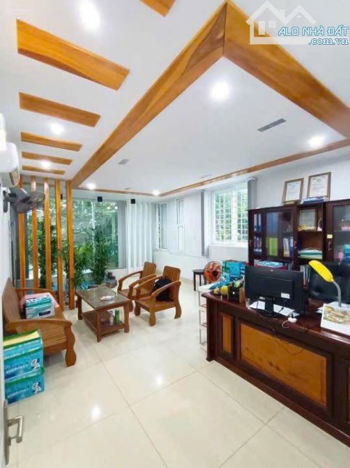 Bán toà nhà 2 mặt tiền, đường Phan Chu Trinh, phường 2 - 2