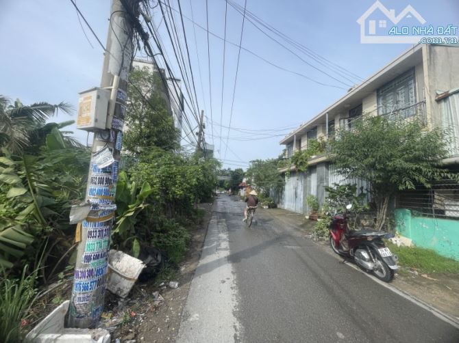 chủ gửi bán lô đất làm kho xưởng- xây trọ - 1000m2- gần đường lộ trần văn giàu- bình chánh - 2