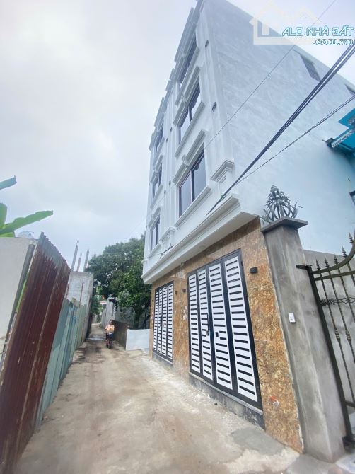 CĂn này mua đầu tư để cho thuê thì tuyệt vời-Ngay sát trường đại học- Giá chỉ nhỉnh 3 tỉ - 2