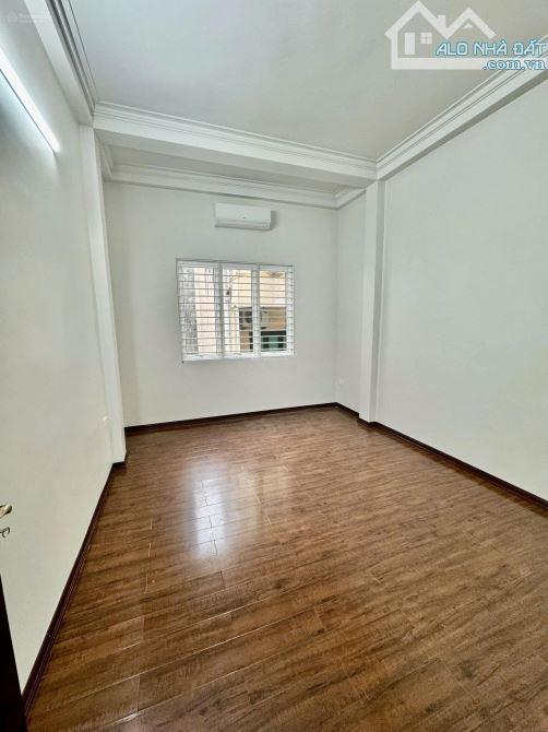 Cho thuê nhà ngõ Giang Văn Minh 50m2 x 4 tầng MT4m giá 20tr/tháng - 2