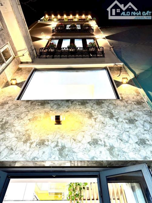 SÁT MT TRẦN CAO VÂN PN - 30M2 - NGANG 4M - 5 TẦNG CHỈ 6 TỶ HƠN - 2