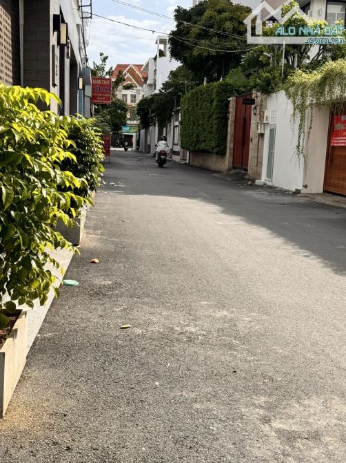 Bán lô đất vuông vứt khu Kiều Đàm, 5x20m, MT đường 8m, gần Riverside City, Q. 7, chỉ 10.8 - 2