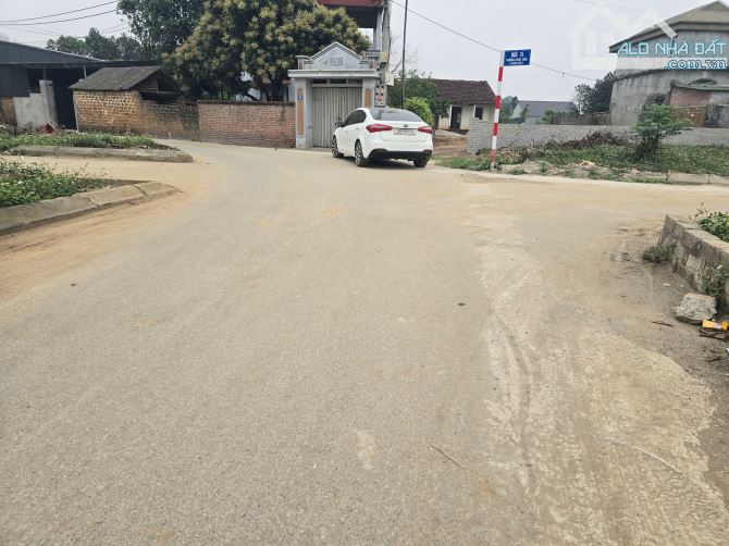 99m lô góc trục chính thôn phúc tiến xã bình yên, 3 oto tránh nhau, kinh doanh tốt đỉnh - 2