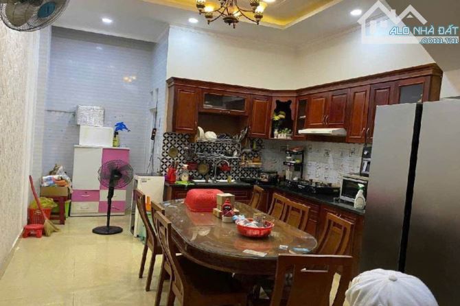 Bán nhà hẻm xe hơi, Quốc Lộ 13, Thủ Đức, 54 m² (4m x 13.5m), 4 tầng - Giá 8 tỷ TL - 2