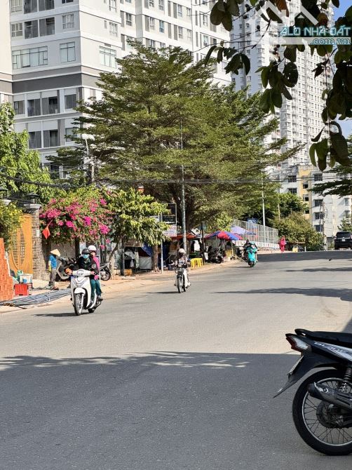 BÁN ĐẤT ĐẸP, HIMLAM, QUẬN 7, 14 X 18, XÂY DỰNG 5 TẦNG, CHỈ 30.5 TỶ - 2