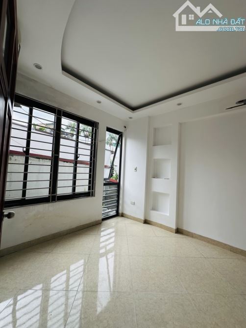 Bán nhà phố giáp nhị 32m2 5 tầng còn mới – Vài bước ra ô tô  - giá 6.5 tỷ - 2