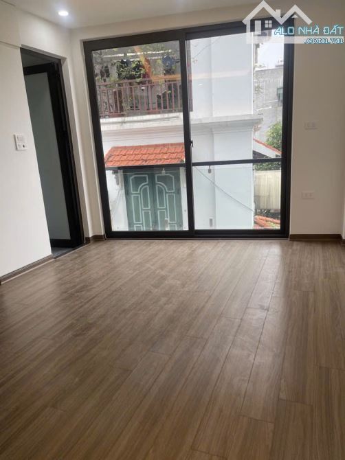 LÔ GÓC, DÂN XÂY, Ô TÔ NGỦ TRONG NHÀ, THẠCH BÀN LONG BIÊN - NHÀ MỚI Ở NGAY - 2