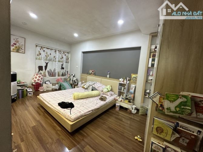 Hiếm! Nhà lô góc Mễ Trì 40m², 5 tầng mới đẹp, ngõ thông thoáng – Giá 7,95 tỷ - 2