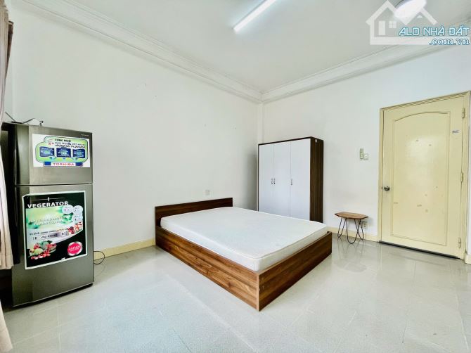 Căn Hộ Tách Bếp Giá Rẻ Quận 1 Gần Đại Học Văn Lang, Đại Học Kinh Tế, BÙI VIỆN - 2
