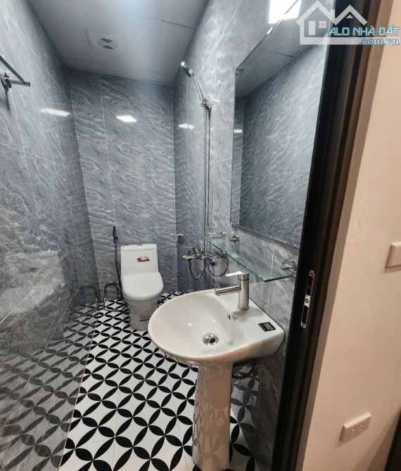 BÁN GẤP TẬP THỂ VIP TẦNG 1, PHỐ LÊ GIA ĐỊNH, HAI BÀ TRƯNG. 45M² – 2PN. 3,35 TỶ