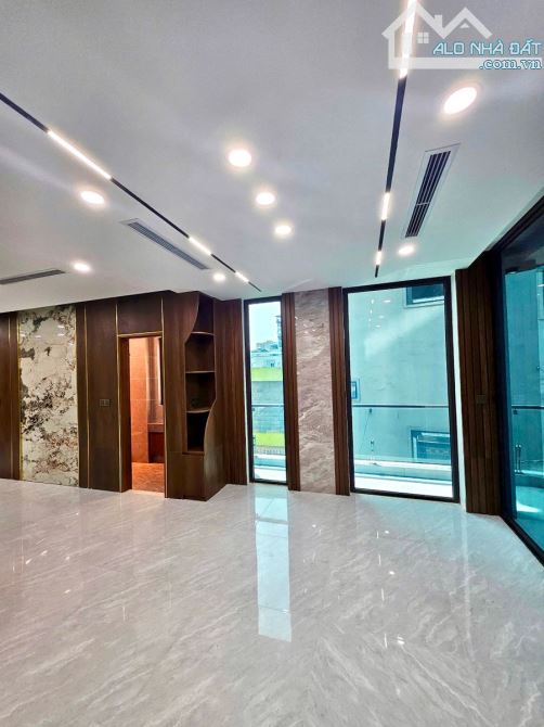 SIÊU PHẨM CẦU GIẤY -NGÕ THÔNG KINH DOANH-6 TẦNG THANG MÁY-LÔ GÓC  Ô TÔ ĐỖ CỬA-NHỈNH 14 TỶ - 2
