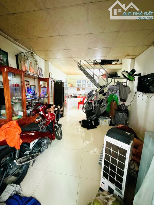 Bán nhà hẻm Cao Lỗ,P.4,Q.8,dt: 3,5 x 8 nhà xây 2 tầng 2 Tỷ 38. - 2