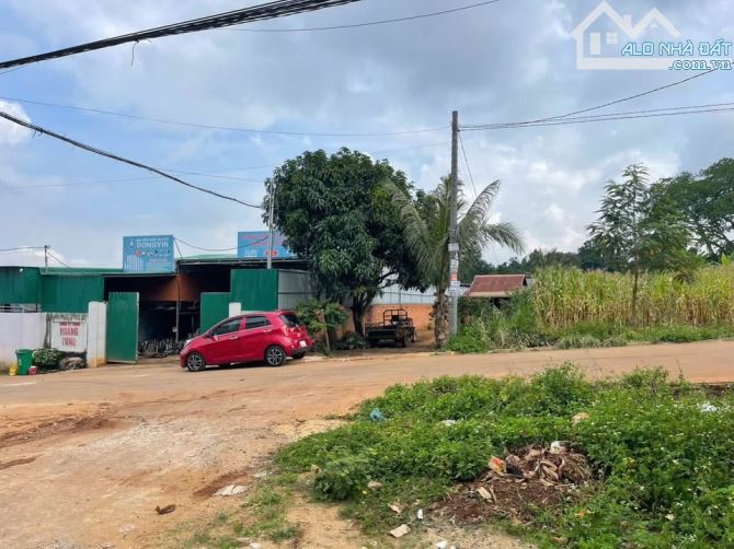 Đất TPHCM 250m2 100m thổ cư sang tên cho khách thiện chí. (Có thương lượng ) 220 triệu - 2