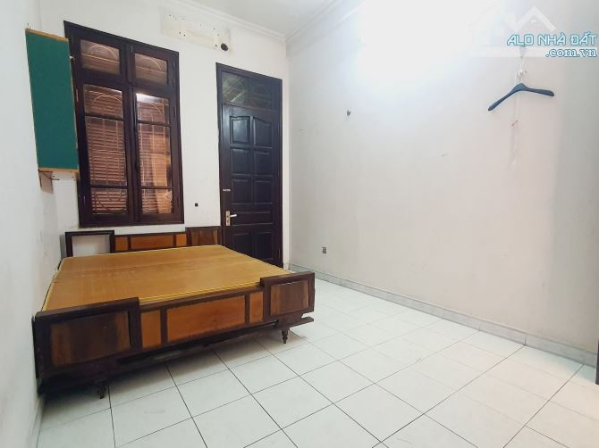Bán nhà phân lô Nguyễn Chí Thanh,50m x 4 tầng giá 19,8 tỷ,lô góc,ngõ thông,kinh doanh đỉnh - 2
