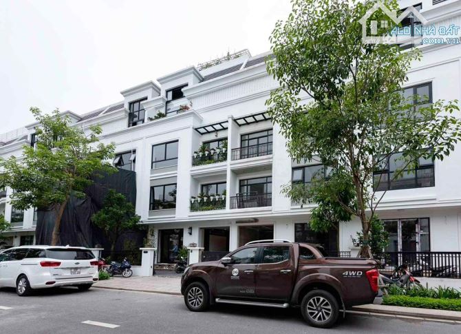 Bán biệt thự Vinhomes Gardenia Hàm Nghi, 155m2, 4 tầng, thang máy, gara, giá 72 tỷ. - 2