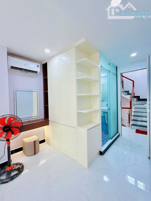 Căn góc 3 mặt tiền hẻm, khu trung tâm đường Nguyễn Tri Phương  P9Q10. Giá 5,28 tỷ TL - 2