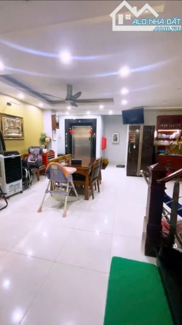 Biệt thự 5Tầng+TM-  6,5x18m nở hậu- Trung tâm P.TSN - Ngay nhà thờ Chí Hòa chỉ 21 tỷ tl - 2