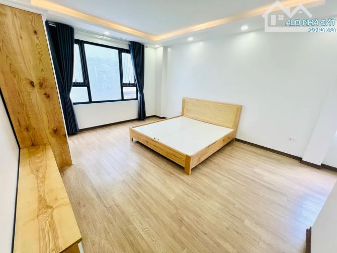 Bán Nhà Lô Góc Thái Thịnh, Đống Đa, 5 Tầng, MT 4m, Trước Nhà Gần 3m, 20m Ra Ô Tô, Chỉ 9 Tỷ - 2