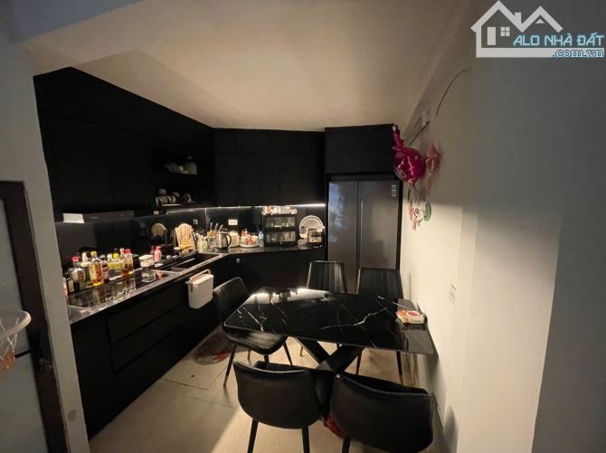 NHÀ KHƯƠNG TRUNG ĐẸP Ở NGAY, 40M2 SÁT Ô TÔ TRÁNH, KINH DOANH, 6. TỶ - 2